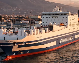 Grimaldi Lines nave Euroferry Egnazia