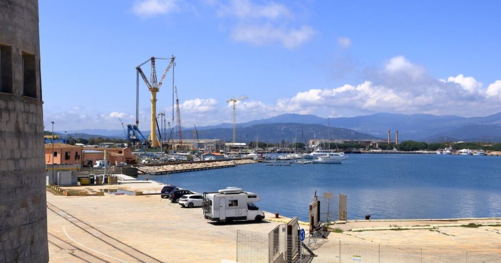 Barche nel porto di Arbatax