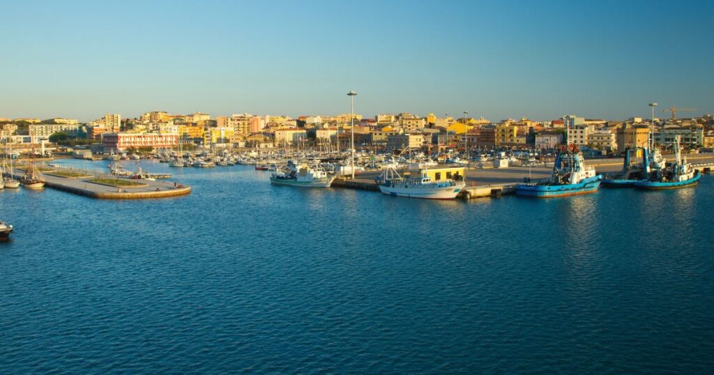 Imbarcazioni nel porto di Olbia